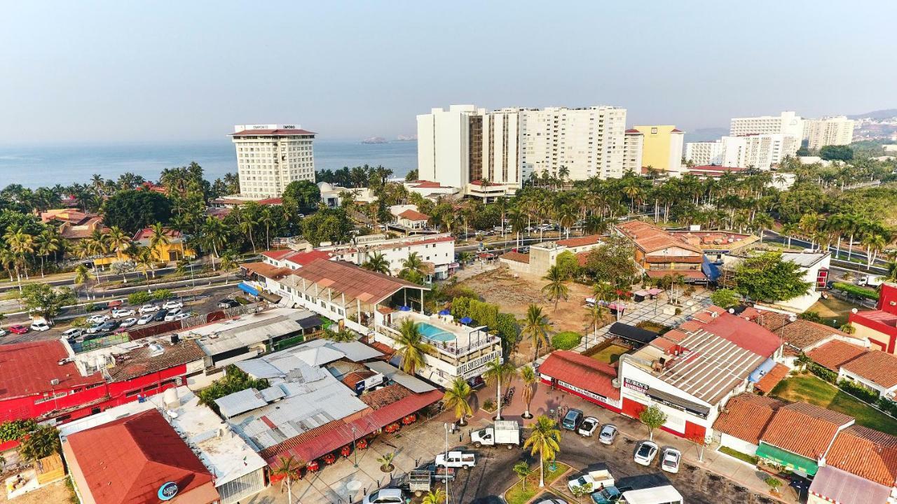 Hotel Suites Ixtapa Plaza Exterior photo